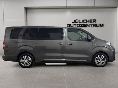 Peugeot Traveller