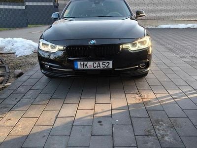Schwarz Gebraucht 2019 BMW 320 Sport Line Kombi | 16.499 € (Superpreis)