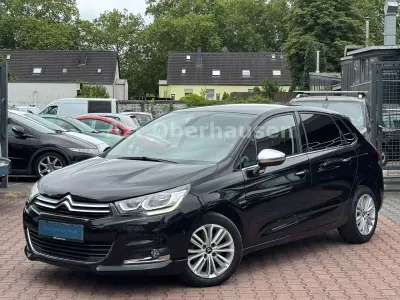 Gebraucht Citroën C4 SELECTION 131 PS (96 kW) 2015 Schwarz Limousine