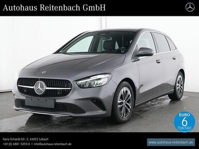 Grau Gebraucht 2024 Mercedes B200 Progressive Van / Kleinbus | 30.799 € (Fairer Preis)