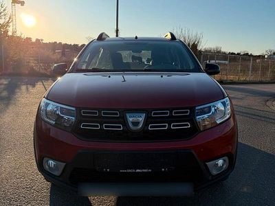 Gebraucht Dacia Sandero 90 PS (66 kW) 2018 Rot Limousine
