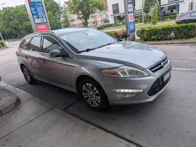 Gebraucht Ford Mondeo Titanium 140 PS (102 kW) 2013 Blau Kombi