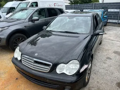 Gebraucht Mercedes C200 122 PS (89 kW) 2006 Schwarz Limousine