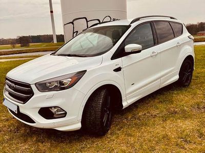 Gebraucht Ford Kuga ST-Line 182 PS (133 kW) 2016 Weiß SUV