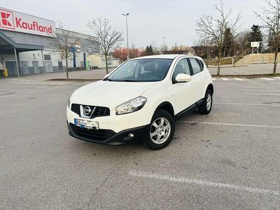 Gebraucht Nissan Qashqai Acenta 117 PS (86 kW) 2012 Weiß SUV