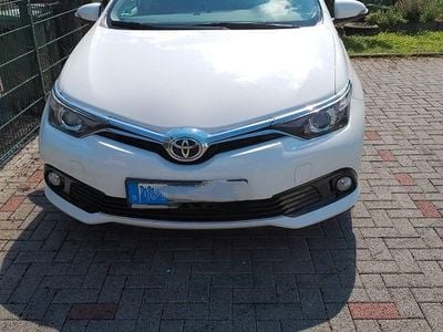 Toyota Auris Touring Sports