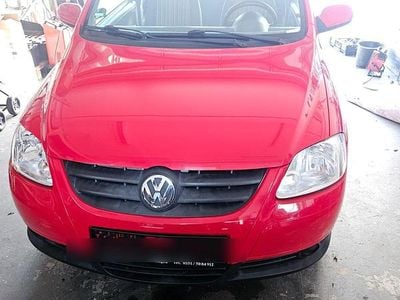 Rot Gebraucht 2011 VW Fox Kleinwagen | 2.300 € (Fairer Preis)
