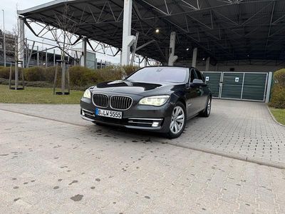 Gebraucht BMW 730 258 PS (189 kW) 2014 Grau Limousine
