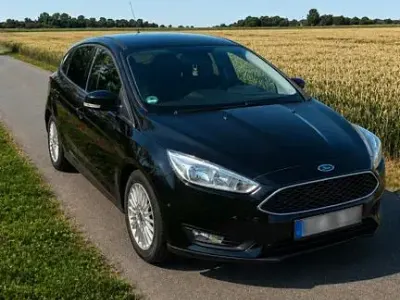 Gebraucht Ford Focus Business Edition 125 PS (91 kW) 2014 Schwarz Limousine