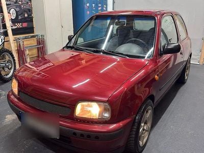 Gebraucht Nissan Micra 54 PS (39 kW) 1996 Rot Kleinwagen
