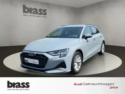 Gebraucht Audi A3 Ambiente 116 PS (85 kW) 2025 Pfeilgrau perleffekt Limousine
