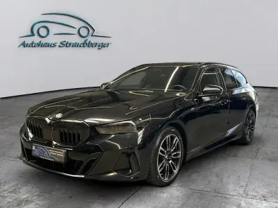 Gebraucht BMW 540 Comfort Edition 303 PS (222 kW) 2025 Schwarzkeine angabe Kombi