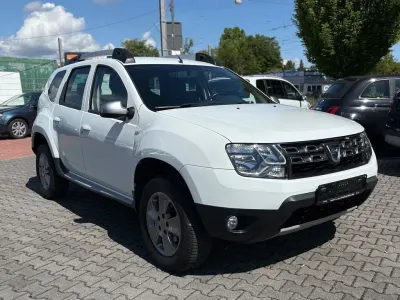 Używany Dacia Duster Prestige 125 KM (91 kW) 2014 Biały SUV