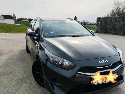 Usata Kia Ceed 160 CV (117 kW) 2022 Grigio Utilitaria