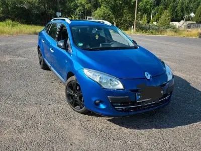 Gebraucht Renault Mégane Bose Edition 131 PS (96 kW) 2011 Blau Limousine