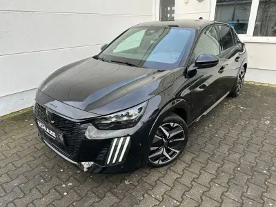 Neu Peugeot 208 GTi 101 PS (74 kW) 2026 Perla nera schwarz metallic Kleinwagen