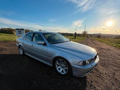 BMW 525