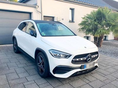 gebraucht Mercedes GLA250 4MATIC DCT - Schiebedach AMG Scheckheft