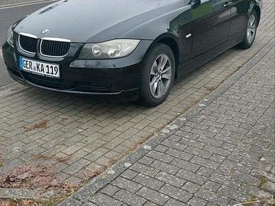 Schwarz Gebraucht 2006 BMW 320 Kombi | 2.350 € (Superpreis)