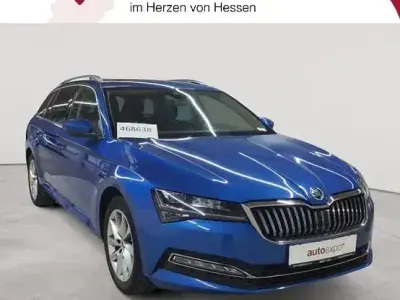 Gebraucht Skoda Superb Style 200 PS (147 kW) 2022 Raceblau metallic Kombi