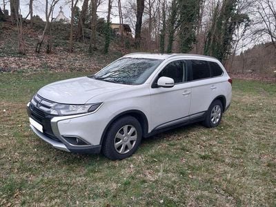 Second-hand Mitsubishi Outlander 150 CP (110 kW) 2016 Alb SUV