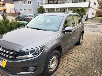 gebraucht VW Tiguan 1.4 TSI 90kW BlueMot Tech Sport & Sty...