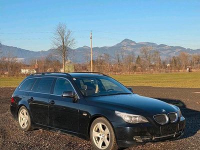 Gebraucht BMW 530 235 PS (172 kW) 2009 Blau Kombi