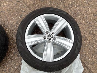 Grau Gebraucht 2023 VW Tiguan Elegance SUV | 31.990 € (Guter Preis)