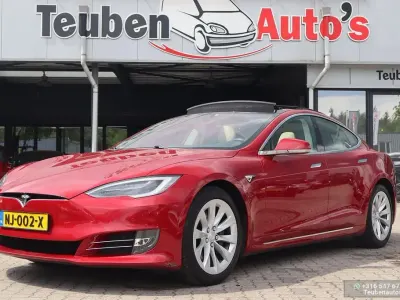 Used Tesla Model S 309 kW (421 HP) 2017 Red Hatchback