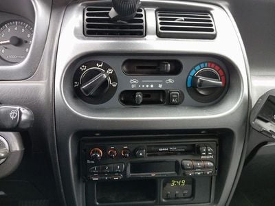 Gebraucht Daihatsu Sirion 56 PS (41 kW) 2000 Beige Kleinwagen