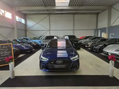 Używany Audi S4 Sport 341 KM (250 kW) 2021 Niebieski Kombi