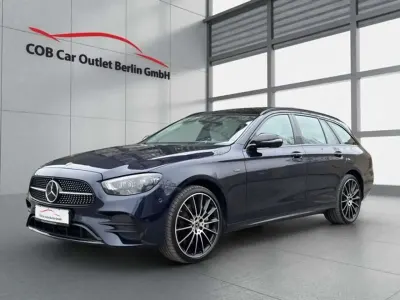 Second-hand Mercedes E300 AMG 306 CP (225 kW) 2021 Albastru Berlinǎ