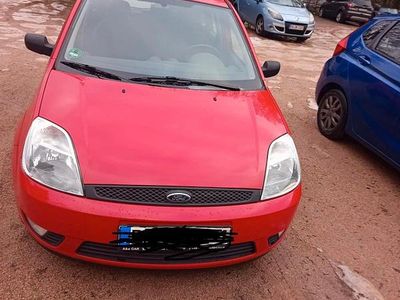 Gebraucht Ford Fiesta 70 PS (51 kW) 2002 Rot Kleinwagen