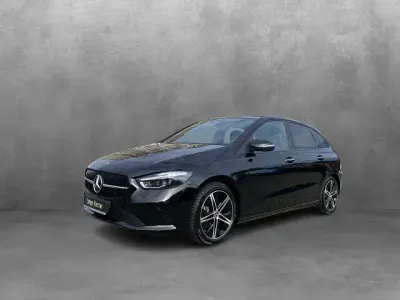 Gebraucht Mercedes B200 Progressive 163 PS (119 kW) 2025 Lack kosmosschwarz Kleinwagen