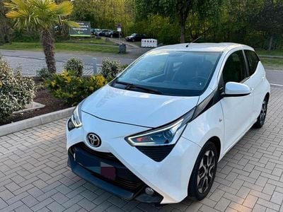 Usata Toyota Aygo Team 72 CV (52 kW) 2020 Bianco Utilitaria