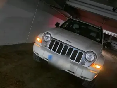 Gebraucht Jeep Cherokee Limited 204 PS (150 kW) 2005 Weiß SUV