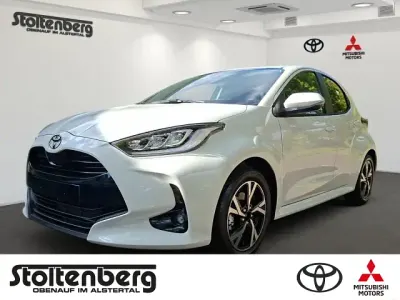 Neu Toyota Yaris Hybrid Team 116 PS (85 kW) 2025 Schneeweiß Kleinwagen