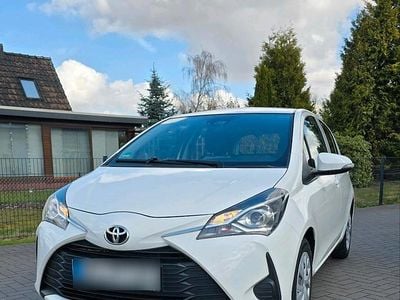 Gebraucht Toyota Yaris 112 PS (82 kW) 2020 Weiß Kleinwagen