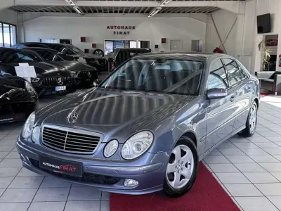 Gebraucht Mercedes E200 163 PS (119 kW) 2004 Blau Limousine