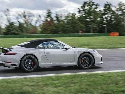 Porsche 911 Carrera Cabriolet