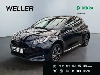Gebraucht Toyota Yaris Hybrid 116 PS (85 kW) 2025 Schwarz Kleinwagen