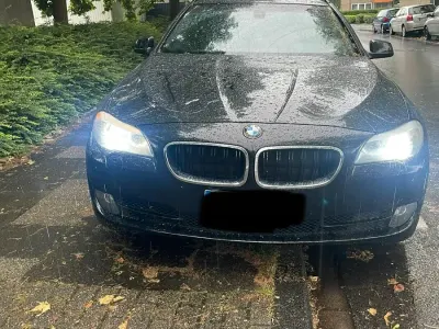 Gebraucht BMW 520 184 PS (135 kW) 2012 Schwarz Kombi