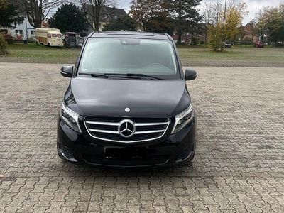 Mercedes V220