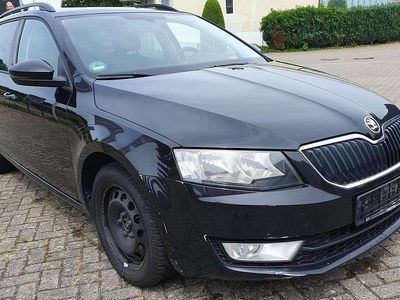 Schwarzmagic perleffekt Gebraucht 2014 Skoda Octavia Elegance Kombi | 5.490 € (Etwas zu teuer)