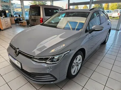 Gebraucht VW Golf VIII Life 116 PS (85 kW) 2021 Grau Kombi