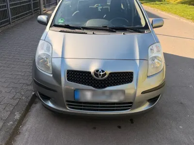 Second-hand Toyota Yaris 87 CP (63 kW) 2007 Gri Hatchback