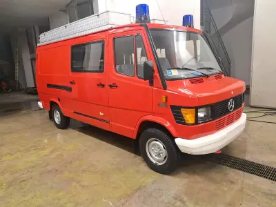 Gebraucht Mercedes T1 105 PS (77 kW) 1992 Rot Van