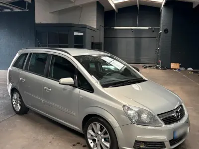 Gebraucht Opel Zafira 140 PS (102 kW) 2006 Silber Van / Kleinbus