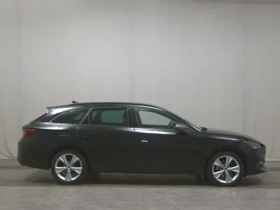 Gebraucht Seat Leon FR-Line 150 PS (110 kW) 2022 Schwarz Limousine