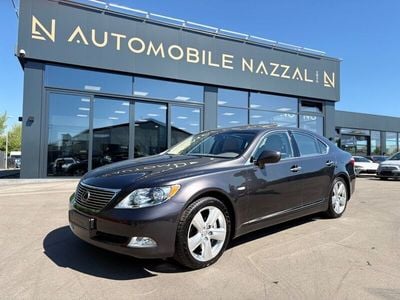 Grau Gebraucht 2007 Lexus LS460 Limousine | 18.900 €